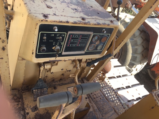 ปิดการขาย!!แทรคเตอร์D5H สภาพนางฟ้า เกียร์ตัด เอกสารเล่มพร้อม ใช้งานได้เลย