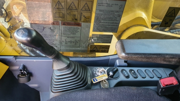 ขายรถขุดมือสอง KOMATSU PC200-8M0 ใช้งาน 4 พันชั่วโมง (ระยะประกัน PM ถึง 7 พันชั่วโมง)