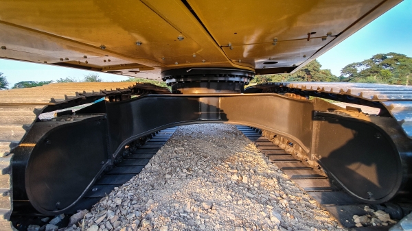 ขายรถขุดมือสอง KOMATSU PC200-8M0 ใช้งาน 4 พันชั่วโมง (ระยะประกัน PM ถึง 7 พันชั่วโมง)