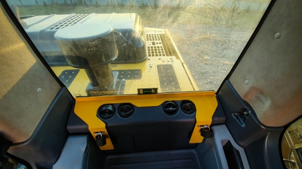 ขายรถขุดมือสอง KOMATSU PC200-8M0 ใช้งาน 4 พันชั่วโมง (ระยะประกัน PM ถึง 7 พันชั่วโมง)