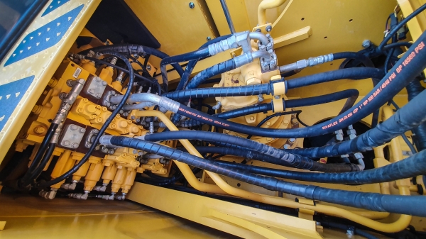 ขายรถขุดมือสอง KOMATSU PC200-8M0 ใช้งาน 4 พันชั่วโมง (ระยะประกัน PM ถึง 7 พันชั่วโมง)