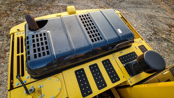 ขายรถขุดมือสอง KOMATSU PC200-8M0 ใช้งาน 4 พันชั่วโมง (ระยะประกัน PM ถึง 7 พันชั่วโมง)