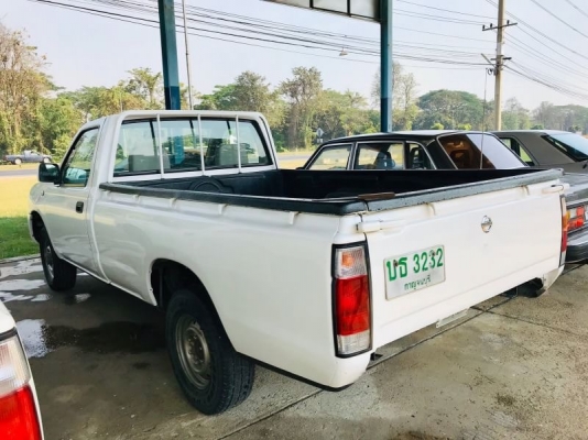 กระบะ Nissan Frontier ตอนเดียว สภาพดีมากๆ เดิมทั้งคัน ไม่เคยใช้งานหนัก ขายพร้อมทะเบียนเลขสวย รถศูนย์