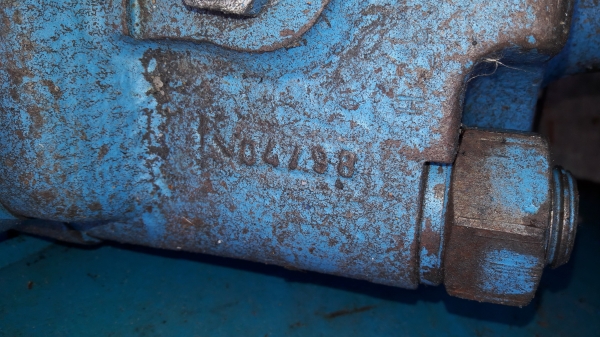 หัวแย็ก BREAKER หัวกระแทก Krupp HM 301 น้ำหนัก 450 kg, เยอรมัน ซอกใน 17 ซม.รูสลัก 45 mm. เข็ม 80 mm ราคา 95,000 บาท 084-5424150