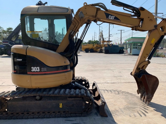 CAT 303SR ตู้เก๋ง รถนำเข้าตรงจากญี่ปุ่น ราคาไม่แพงครับ