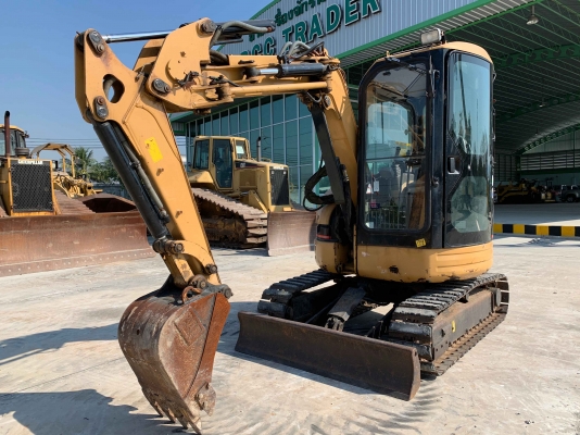 CAT 303SR ตู้เก๋ง รถนำเข้าตรงจากญี่ปุ่น ราคาไม่แพงครับ