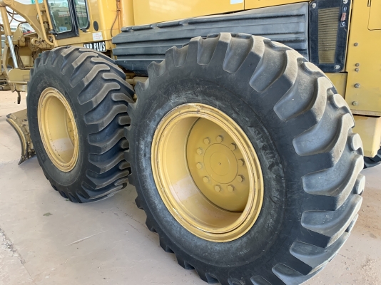 รถเกรด CAT 140H หนัก 14.7 ตัน เครื่อง 10.3 ลิตร 6สูบ 185แรงม้า ที่2000รอบ/นาที