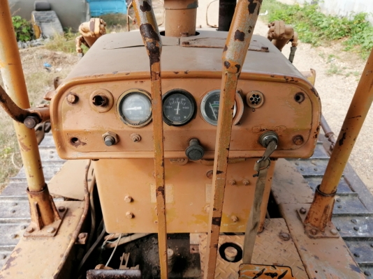 แทรกเตอร์ komatsu d20p-3  เครื่องแน่น แทรคดี รถพร้อมใช้งานบ้าน นิวัฒน์ยนต์086-3764064/085-5085008