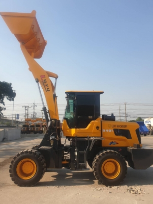 รถตักล้อยาง