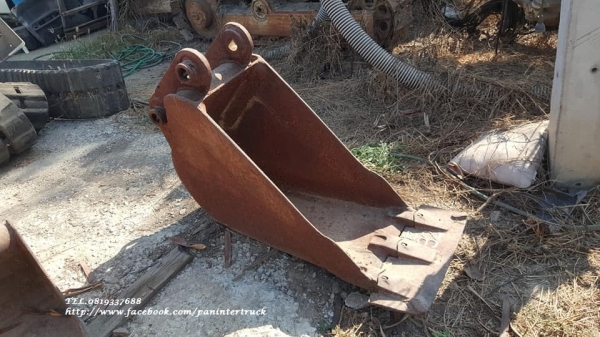 โปรจัดส่งฟรีทั่วไทย!!FROM JAPAN สินค้าเก่านอก BUCKET PC40 ,45 ,50 ,55 ,60 /สลัก45 มิล/3ฟัน /ปากแคบ /ปากกว้าง: 40 cm.