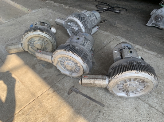 ขายริงโบวเวอร์ดูด-เป่าอากาศ FENRZ 2.3HP. 220V ไฟบ้าน(หายาก) สภาพสวย หมุนนิ่ม ขนาดท่อ 1.5นิ้ว พร้อมใช้งาน มี 4ตัวครับ ราคาตัวละ 4,800 บาท