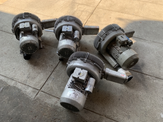 ขายริงโบวเวอร์ดูด-เป่าอากาศ FENRZ 2.3HP. 220V ไฟบ้าน(หายาก) สภาพสวย หมุนนิ่ม ขนาดท่อ 1.5นิ้ว พร้อมใช้งาน มี 4ตัวครับ ราคาตัวละ 4,800 บาท