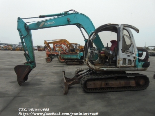 BIG SALE !!FROM JAPAN รถขุด KOBELCO SK60-2 (มาร์คไฟท์) คอนโทรลน้ำมัน ,ปั๊มนิ้ว, ใบมีดดัน ,มีเก๋ง , มีเอกสารแจ้งจำหน่าย