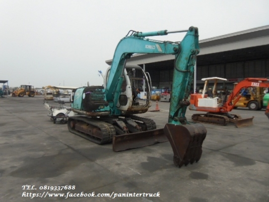 BIG SALE !!FROM JAPAN รถขุด KOBELCO SK60-2 (มาร์คไฟท์) คอนโทรลน้ำมัน ,ปั๊มนิ้ว, ใบมีดดัน ,มีเก๋ง , มีเอกสารแจ้งจำหน่าย