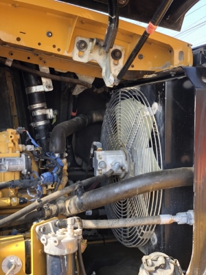 ขายรถตักล้อยาง CAT 910K ปี 2015 แขนยาวพิเศษ นำเข้าเองจากญี่ปุ่น สภาพสวยพร้อมใช้งาน มีVDOการทำงานครับ