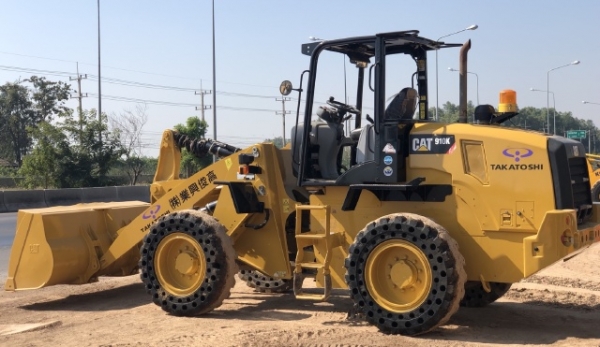 ขายรถตักล้อยาง CAT 910K ปี 2015 แขนยาวพิเศษ นำเข้าเองจากญี่ปุ่น สภาพสวยพร้อมใช้งาน มีVDOการทำงานครับ