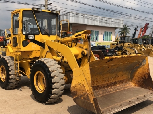 ขายรถตักล้อยาง CAT 936F นำเข้าเองจากญี่ปุ่น สภาพสวยพร้อมใช้ มีVDOการทำงานครับ