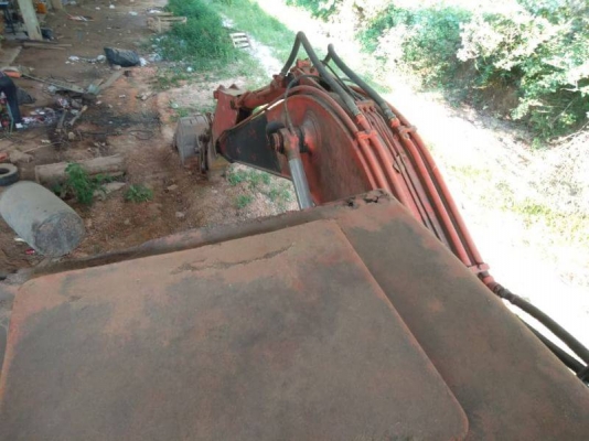 KOMATSU PC60-3 สภาพทำงานได้ KOMATSU PC60-3 สภาพทำงานได้