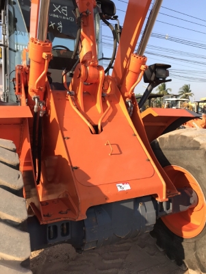 ขายรถตักล้อยาง HITACHI ZW180 ปี 2013 แขนยาวพิเศษ นำเข้าจากญี่ปุ่น สภาพสวยพร้อมใช้
