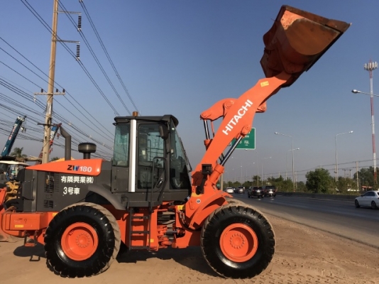 ขายรถตักล้อยาง HITACHI ZW180 ปี 2013 แขนยาวพิเศษ นำเข้าจากญี่ปุ่น สภาพสวยพร้อมใช้