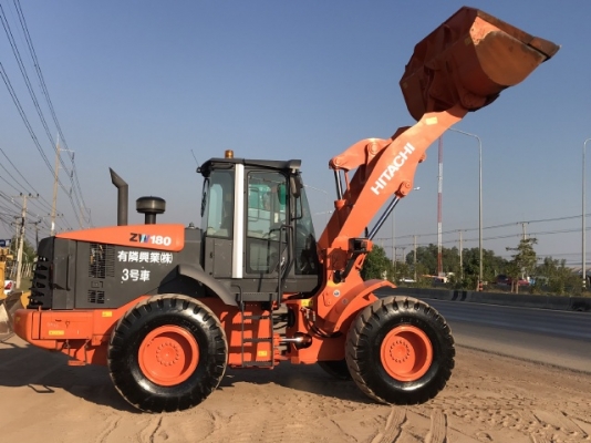 ขายรถตักล้อยาง HITACHI ZW180 ปี 2013 แขนยาวพิเศษ นำเข้าจากญี่ปุ่น สภาพสวยพร้อมใช้