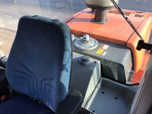 ขายรถตักล้อยาง HITACHI ZW180 ปี 2013 แขนยาวพิเศษ นำเข้าจากญี่ปุ่น สภาพสวยพร้อมใช้