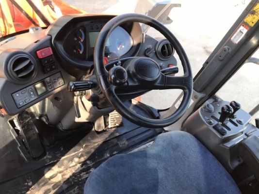 ขายรถตักล้อยาง HITACHI ZW180 ปี 2013 แขนยาวพิเศษ นำเข้าจากญี่ปุ่น สภาพสวยพร้อมใช้