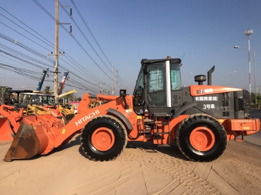 ขายรถตักล้อยาง HITACHI ZW180 ปี 2013 แขนยาวพิเศษ นำเข้าจากญี่ปุ่น สภาพสวยพร้อมใช้