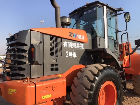 ขายรถตักล้อยาง HITACHI ZW180 ปี 2013 แขนยาวพิเศษ นำเข้าจากญี่ปุ่น สภาพสวยพร้อมใช้