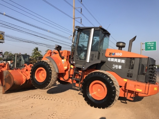 ขายรถตักล้อยาง HITACHI ZW180 ปี 2013 แขนยาวพิเศษ นำเข้าจากญี่ปุ่น สภาพสวยพร้อมใช้