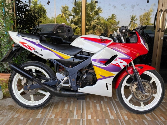 ขาย LS125 สภาพเดิมๆสวยๆ พร้อมใช้ทะเบียนพร้อมโอน ภาษี 60 ขายถูกๆ
