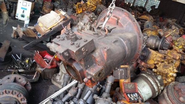 ขายปั้มUchida A8V107 ใส่ 2800F2