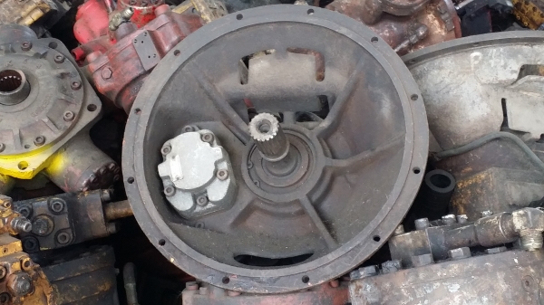 ขายปั้มUchida A8V107 ใส่ 2800F2