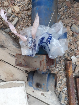 ขายกระบอกยกหาง(รถบรรทุกแบคโฮ) ขนาดแกน 50 มม.ยาว115 ซม. กระบอกโต100 มม.ราคา 6,000.- บาท