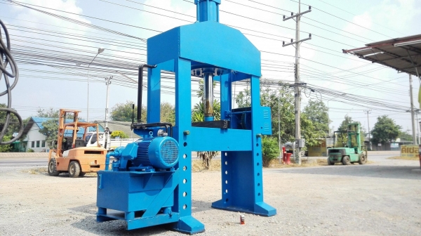 แท่นอัดไฮดรอลิคแบบไฟฟ้า ขนาด 150 ตัน ชุดมอเตอร์ไฮดรอลิคต้นกำลัง 20 HP 380V คอนโทรลมือโยก สภาพสวยพร้อ แท่นอัดไฮดรอลิคแบบไฟฟ้า ขนาด 150 ตัน ชุดมอเตอร์ไฮดรอลิคต้นกำลัง 20 HP 380V คอนโทรลมือโยก สภาพสวยพร้อ