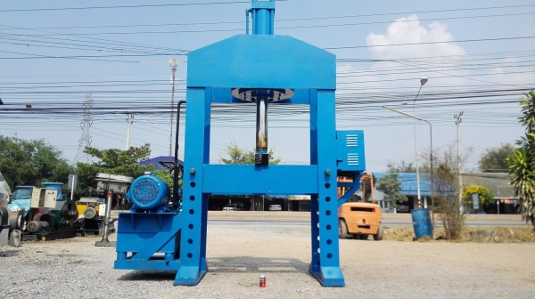 แท่นอัดไฮดรอลิคแบบไฟฟ้า ขนาด 150 ตัน ชุดมอเตอร์ไฮดรอลิคต้นกำลัง 20 HP 380V คอนโทรลมือโยก สภาพสวยพร้อ แท่นอัดไฮดรอลิคแบบไฟฟ้า ขนาด 150 ตัน ชุดมอเตอร์ไฮดรอลิคต้นกำลัง 20 HP 380V คอนโทรลมือโยก สภาพสวยพร้อ