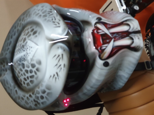 หมวกกันน็อกพรีเดเตอร์