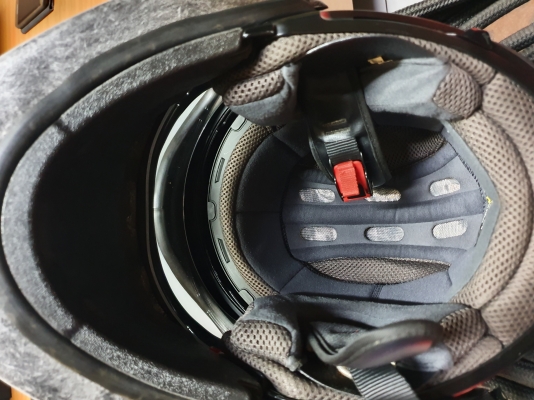 หมวกกันน็อกพรีเดเตอร์