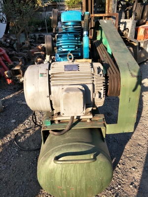 ขายปั้มลม ฟูเช็ง FUSHENG 20 HP FUSHENG 20 แรง 3เฟต 3 สาย เก่าเก็บ พร้อมใช้งาน อุปกรณ์ครบชุดสวยๆ ขายถูกมาก ด่วนๆT.081-4826961 ขายปั้มลม ฟูเช็ง 20 HP FUSHENG Air Compressor Model SA-15A (เมมเบอร์นี้ไลน์ขึ้นเลย "ไม่ค่อยได้ใช้ ยังมีประโยชน์ จึงอยากขาย&qu