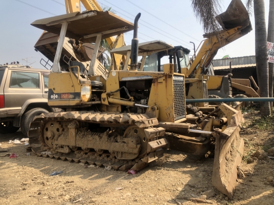 ขาย 175,000บาท KOMATSU D 20-6 เครื่องดี เกียร์แรง ปั๊มยกแรง โซ่น่า ระบบเลี้ยวดี รถพร้อมใช้   เอกสารสัญญาซื้อขาย รถอยู่ มีนบุรี 092-595-6777 061-446-2662 ญิ๋งยุ