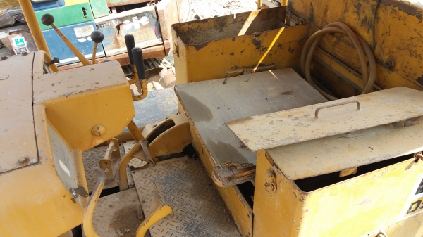 ขาย 275,000 รถแทร็กเตอร์ CAT D5D ฮ๊าฟยาวตีนเป็ด เครื่องดี เกียร์ตัดแรง ระบบเฟืองขับฮ๊าฟสมบูรณ์ เลี้ยวดี รถสวยพร้อมใช้งาน รถอยู่ มีนบุรี 090-772-3710 090-772-3708 ขาย 275,000 รถแทร็กเตอร์ CAT D5D ฮ๊าฟยาวตีนเป็ด เครื่องดี เกียร์ตัดแรง ระบบเฟืองขับฮ๊าฟสมบูรณ์ เลี้ยวดี รถสวยพร้อมใช้งาน รถอยู่ มีนบุรี 090-772-3710 090-772-3708