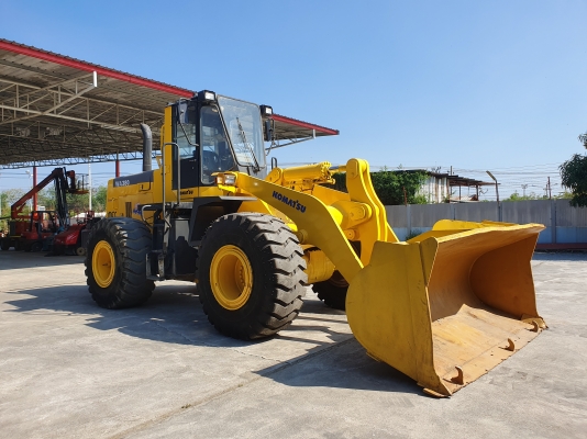 ขายรถตักKOMATSUรุ่นWA380-3นำเข้าญี่ปุ่นไม่เคยใช้งานในไทย เอวอ่อน  เครื่องโคมัสสุ6สูบ สภาพดีพร้อมใช้งาน 081-8302909 จิรโรจน์ Line  : jiraroj2909