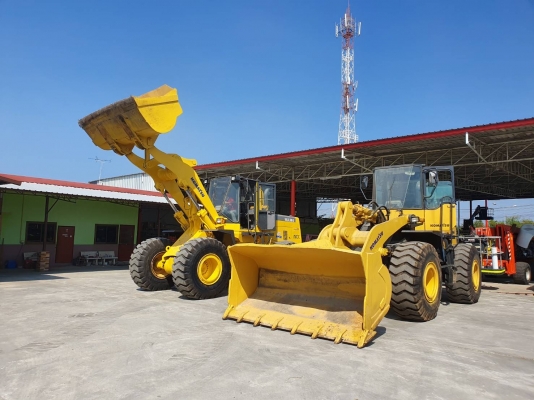 ขายรถตักKOMATSUรุ่นWA380-3นำเข้าญี่ปุ่นไม่เคยใช้งานในไทย เอวอ่อน  เครื่องโคมัสสุ6สูบ สภาพดีพร้อมใช้งาน 081-8302909 จิรโรจน์ Line  : jiraroj2909