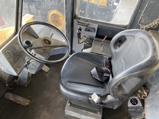 ขายรถตักKOMATSUรุ่นWA380-3นำเข้าญี่ปุ่นไม่เคยใช้งานในไทย เอวอ่อน  เครื่องโคมัสสุ6สูบ สภาพดีพร้อมใช้งาน 081-8302909 จิรโรจน์ Line  : jiraroj2909