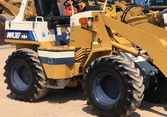 ขายรถตักล้อยาง KOMATSU WA30-2 (4XX ชั่วโมง) นำเข้าเองจากญี่ปุ่น สภาพสวยพร้อมใช้งาน มีVDOการทำงานครับ