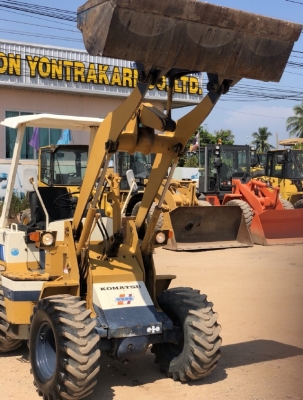 ขายรถตักล้อยาง KOMATSU WA30-2 (4XX ชั่วโมง) นำเข้าเองจากญี่ปุ่น สภาพสวยพร้อมใช้งาน มีVDOการทำงานครับ