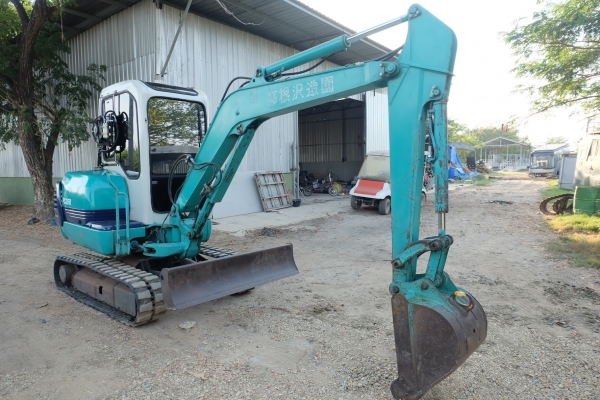รถขุด komatsu pc35r-8 นำเข้าญี่ไม่เคยใช้ในไทย โทร 086-1602189