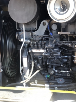 ขายรถตักล้อยาง KOMATSU WA100-3 นำเข้าเองจากญี่ปุ่น สภาพสวยพร้อมใช้ มีVDOการทำงานครับ ขายรถตักล้อยาง KOMATSU WA100-3 นำเข้าเองจากญี่ปุ่น สภาพสวยพร้อมใช้ มีVDOการทำงานครับ