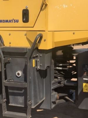 ขายรถตักล้อยาง KOMATSU WA200-6 ปี 2010 รถนอกนำเข้าจากญี่ปุ่น สภาพสวยพร้อมใช้ มีVDOการทำงานครับ