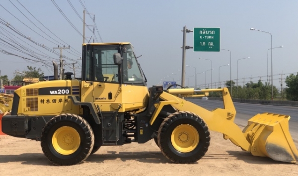 ขายรถตักล้อยาง KOMATSU WA200-6 ปี 2010 รถนอกนำเข้าจากญี่ปุ่น สภาพสวยพร้อมใช้ มีVDOการทำงานครับ